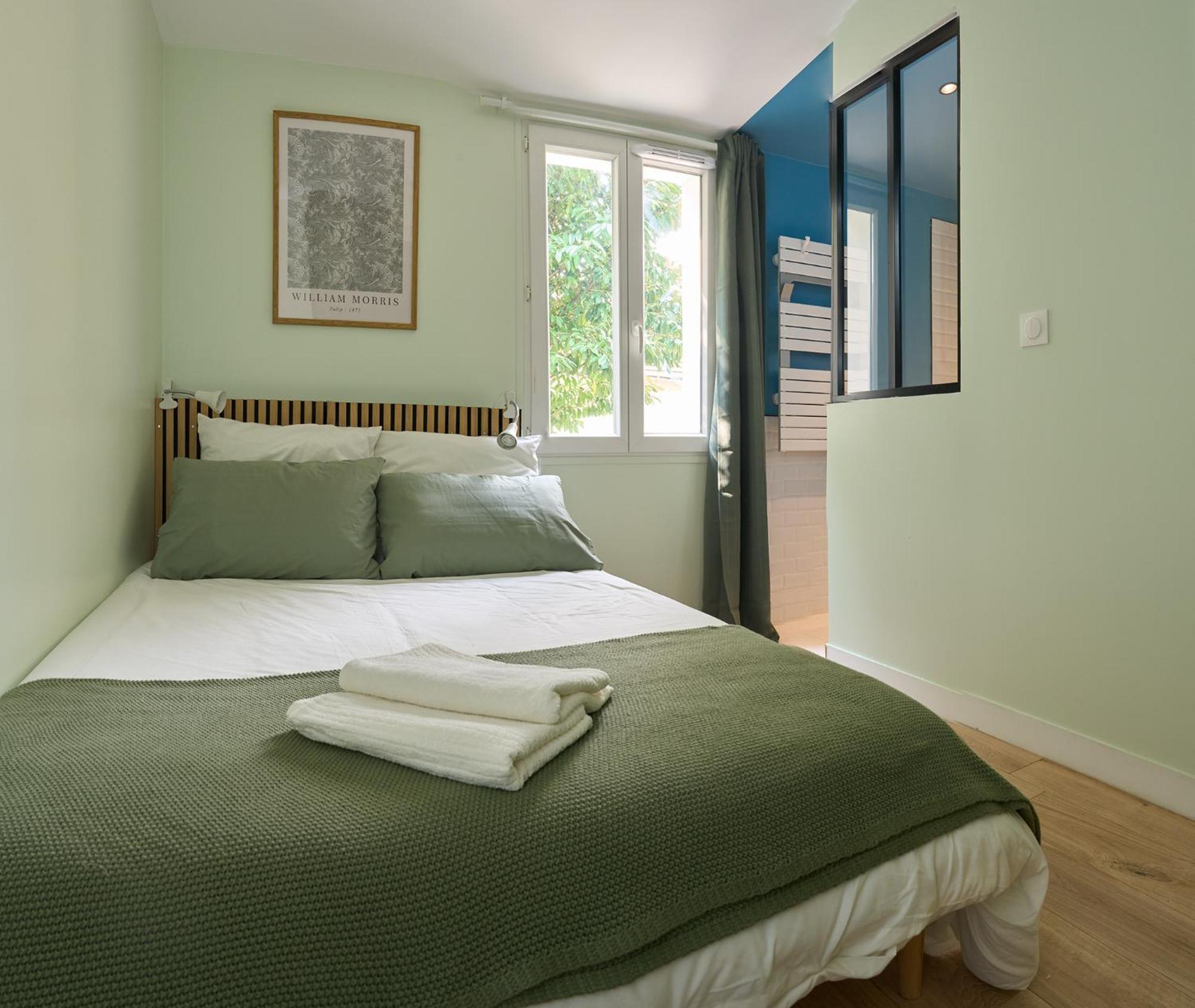 Green Escape - Cozy & Chill Brunoy ภายนอก รูปภาพ