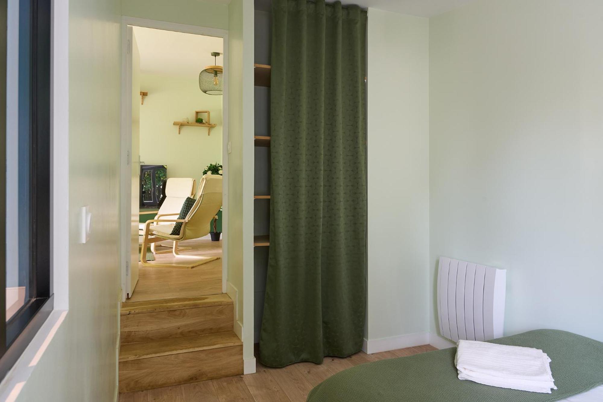 Green Escape - Cozy & Chill Brunoy ภายนอก รูปภาพ