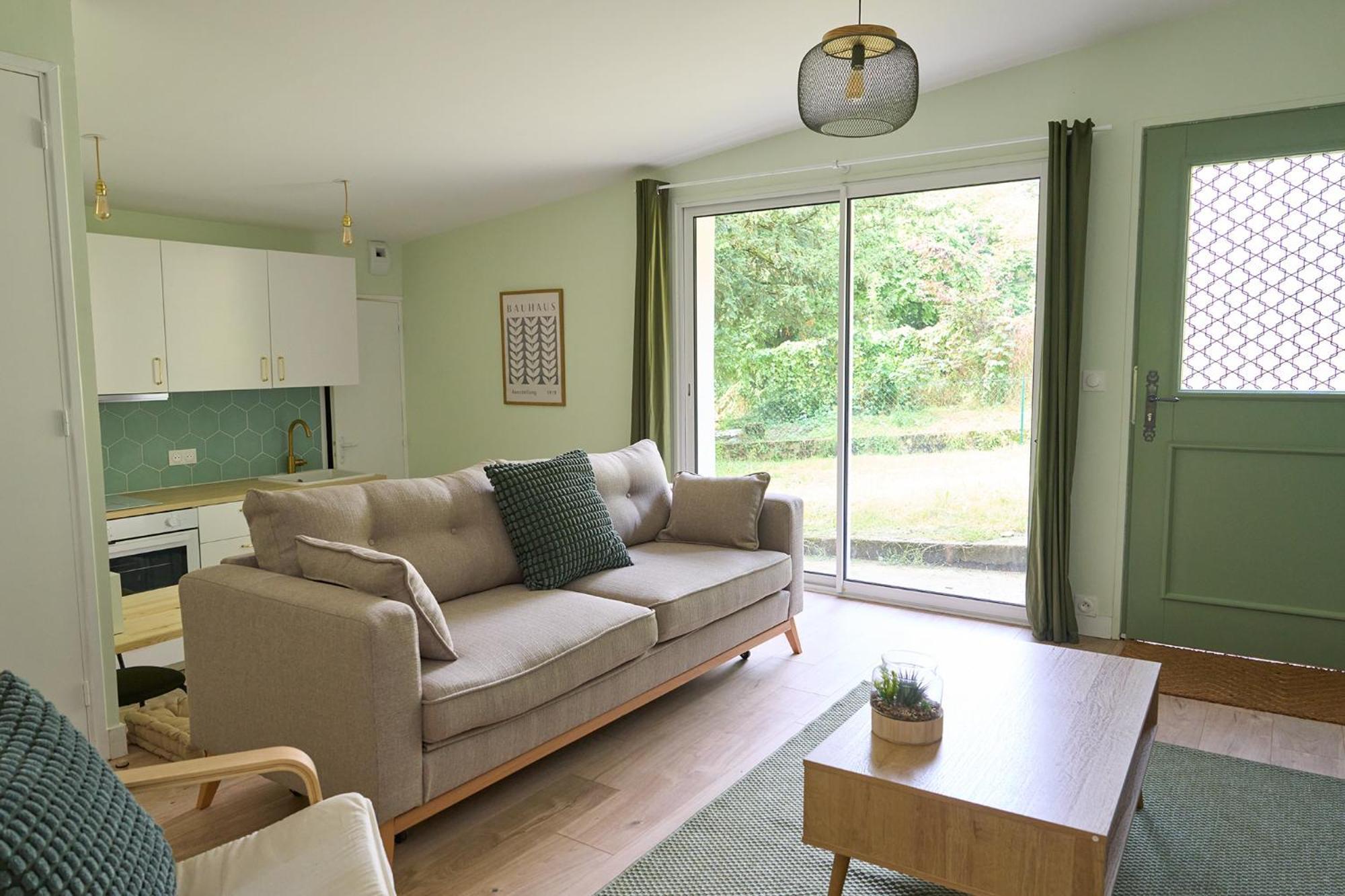 Green Escape - Cozy & Chill Brunoy ภายนอก รูปภาพ