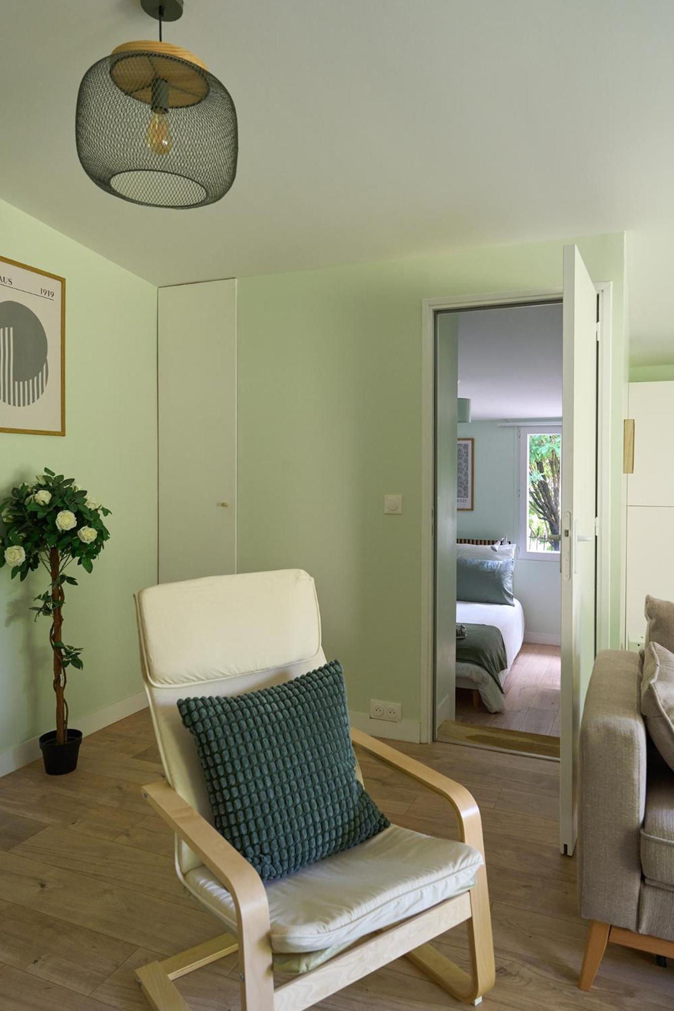 Green Escape - Cozy & Chill Brunoy ภายนอก รูปภาพ